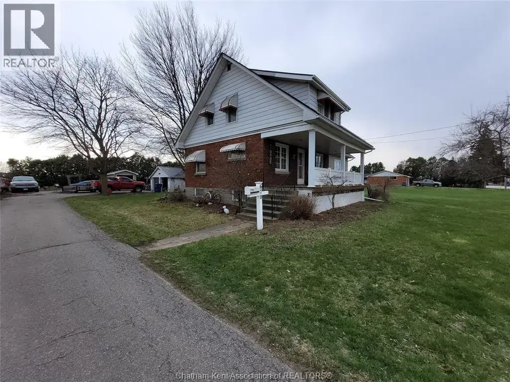 670 Park Avenue West, Chatham